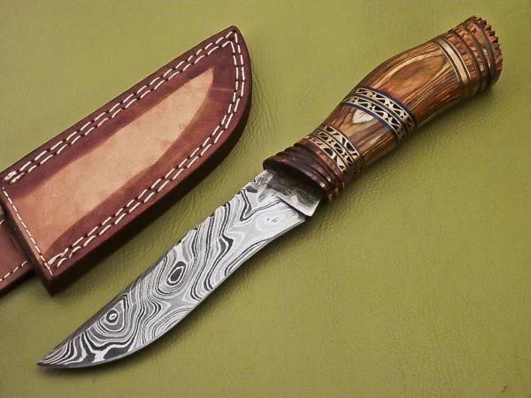 Custom Damascus Steel Hunting Knife with Beautiful Wood Handle HK 02 1