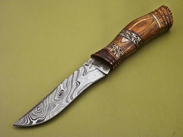 Custom Damascus Steel Hunting Knife with Beautiful Wood Handle HK 02 2