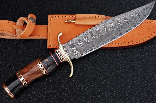 Custom Hand Made Damascus Steel Hunting Bowie Knife BK 35 1