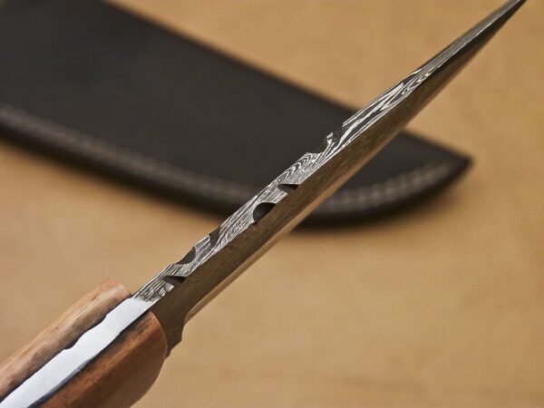 Custom Hand Made Damascus Steel Hunting Skinner Knife with Wood Handle HK 22 6