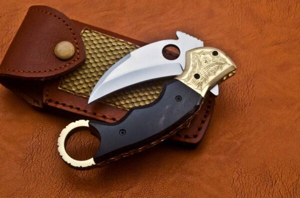 Custom Hand Made Damascus Steel Pocket Style Karambit Knife with Horn Handle Fk 45 5