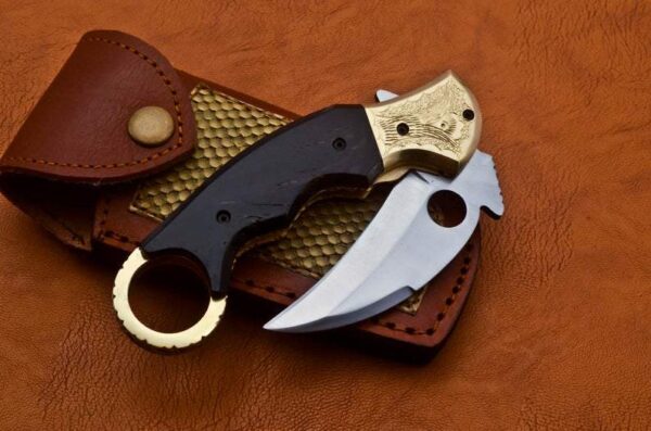 Custom Hand Made Damascus Steel Pocket Style Karambit Knife with Horn Handle Fk 45 6
