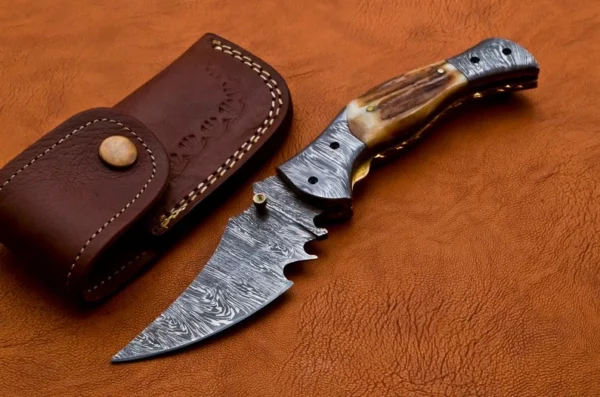 Custom Hand Made Damascus Steel hunting Pocket Knife with Stag Horn Handle Fk 49 1
