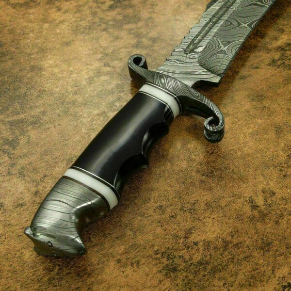 Custom Handmade Damascus Steel Beautiful Hunting Bowie Knife With Bull Horn Handle BK 24 3