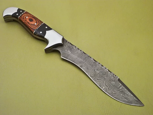Custom Handmade Damascus Steel Bowie Knife BK 6 3
