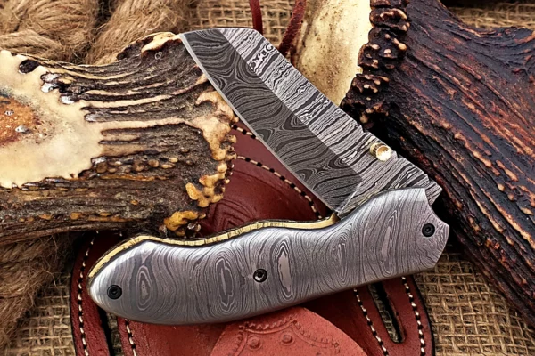 Custom Handmade Damascus Steel Stunning Folding Knife with Beautiful Damascus Steel Handle Fk 15 6