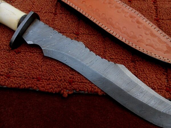 Custom Made Damascus Steel Amazing Hunting Bowie knife BK 28 2