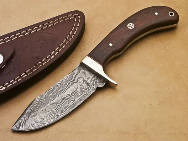 Handmade Damascus Hunting Knife with Walnut Wood HK 04 1