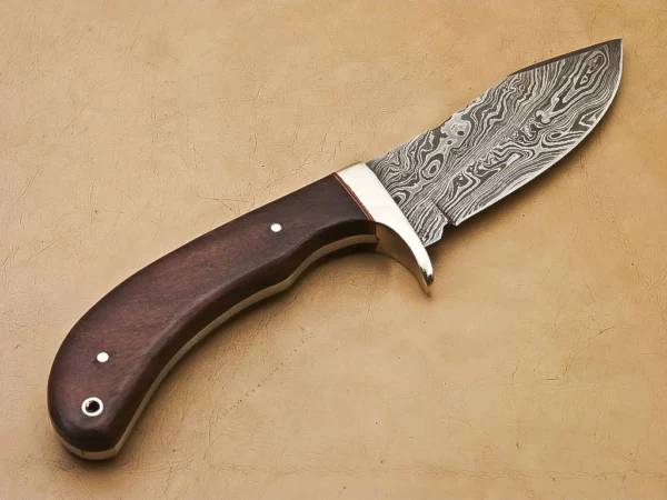 Handmade Damascus Hunting Knife with Walnut Wood HK 04 4