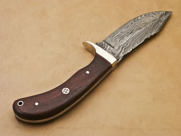 Handmade Damascus Hunting Knife with Walnut Wood HK 04 5