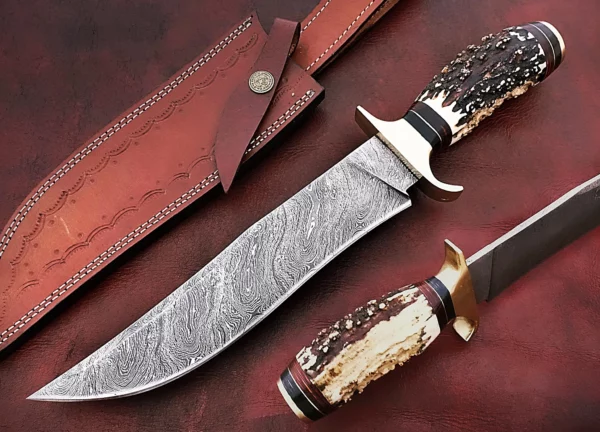 Handmade Damascus Steel Hunting Knife With Stag Horn Handle HK 30 01