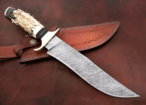 Handmade Damascus Steel Hunting Knife With Stag Horn Handle HK 30 03