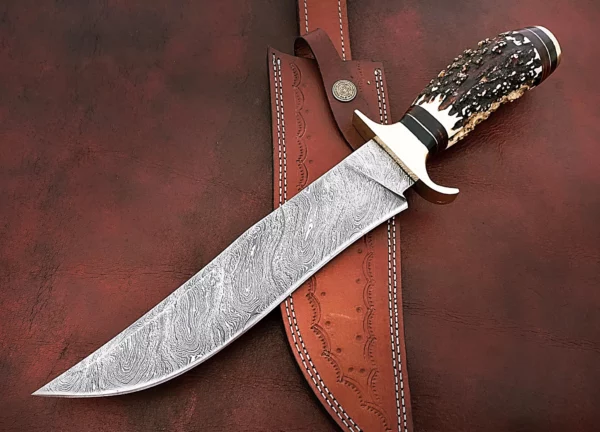 Handmade Damascus Steel Hunting Knife With Stag Horn Handle HK 30 05